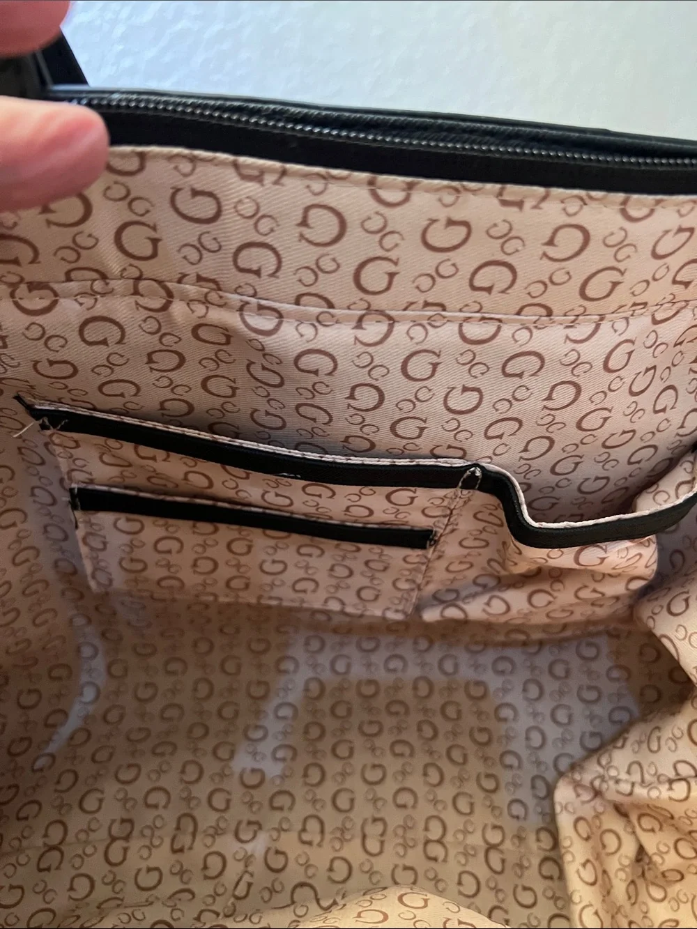 GUESS NWOT XL Black and Gray Monogram Tote with Shoulder Strap